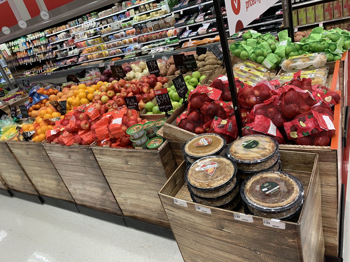 Come get your Thanksgiving Day needs at #1201, Independence Target! 😍🎯👍🏻🦃 <a href="/jcampbell04/">Jess Maddox</a>  <a href="/BobbyE_Target/">Bobby Estudillo</a>  <a href="/AdamHorn899/">Adam Horn</a>