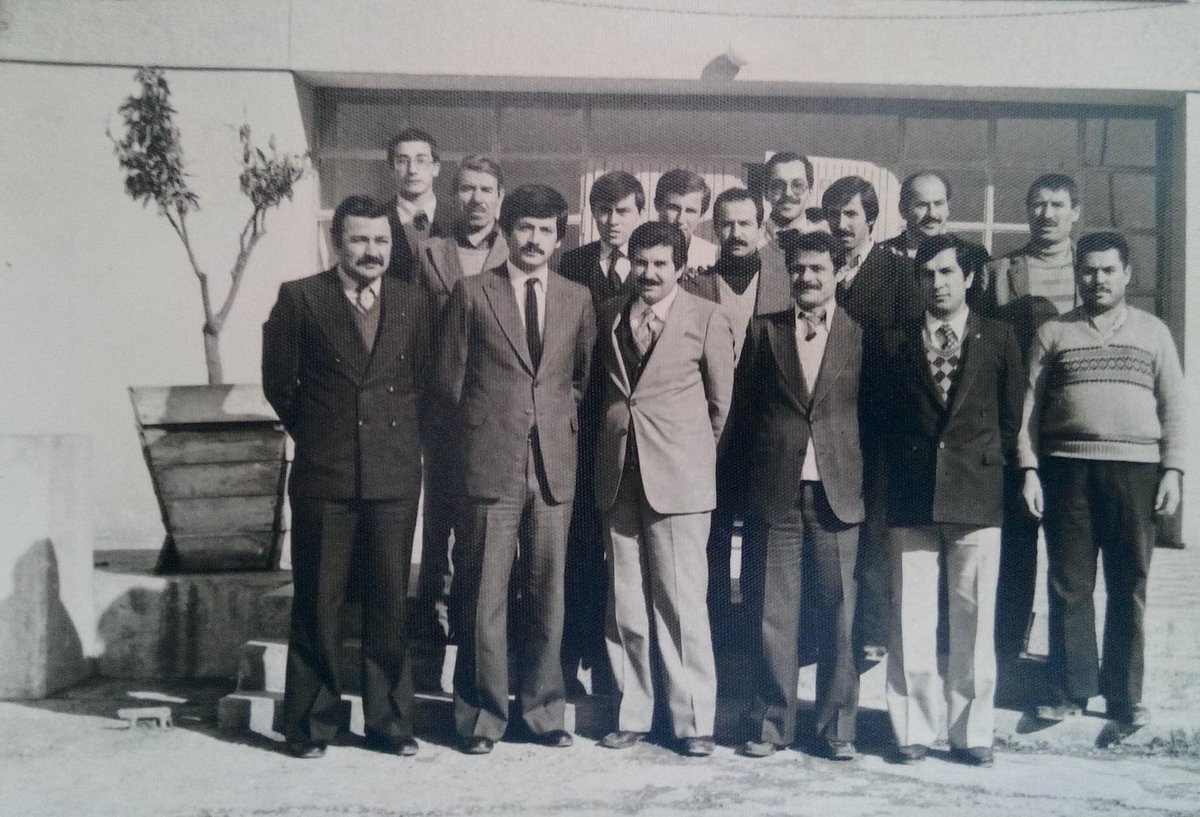 mtasan55's tweet photo. İlk öğretmenler gününü 1981 de Tokat Tarım Meslek Lisesinde birlikte kutladığımız, Müdürümüz Bahri Ufuk ve vefat eden arkadaşları (Mazlum Bayramoğlu,Ömer Fevzi Üstün,Şaban Doğan)rahmetle, yaşayanları ve sevgili öğrencilerimizi şükranla anıyorum.öğretmenlerimizin günü kutlu olsun. https://t.co/NNH7gfvLgY