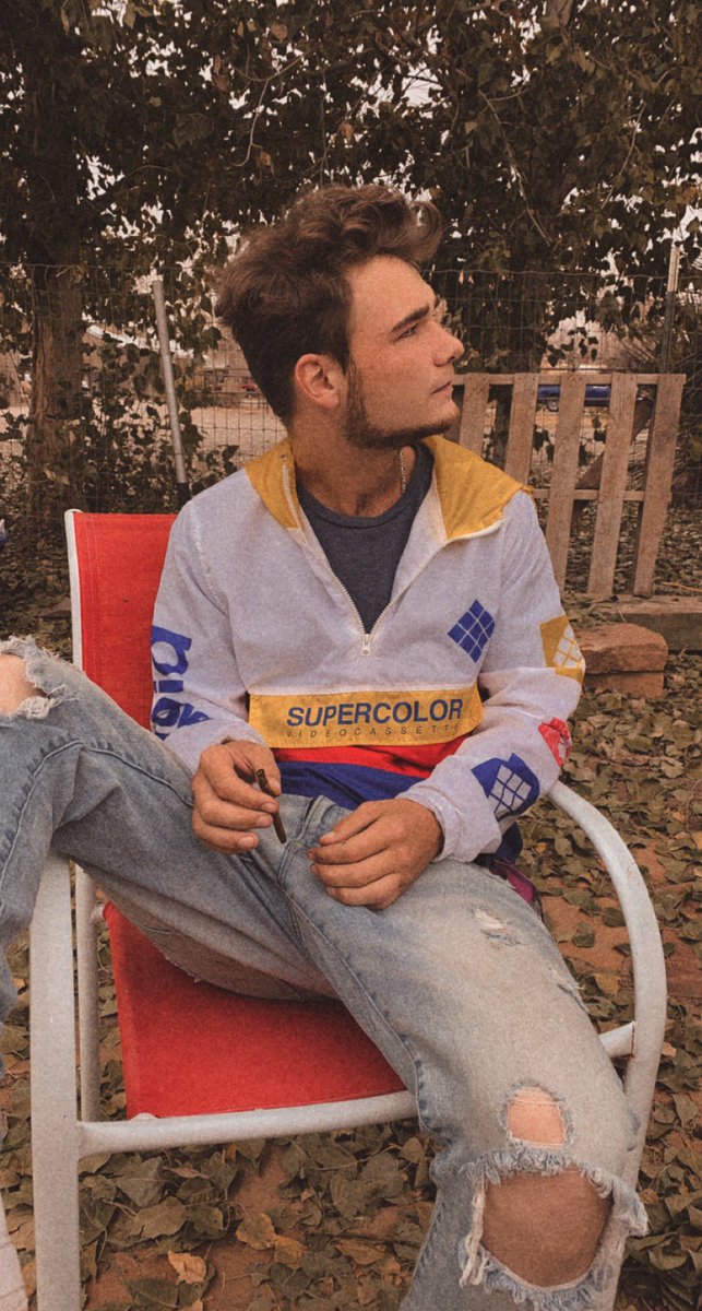 RPRIcE335's tweet photo. I'm chasin' a check to the morning

I'm in the trenches with smokers, and steppers, and loners 💨 https://t.co/7JSREUJ6k1