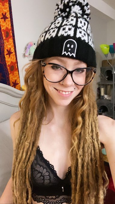 Im going ❄️Live❄️ on @chaturbate come hangout with me and check out my new bio! @Leedsladlooking rocks<a class="tags" href="/tag/chaturbate">@chaturbate</a><a href="/tag/mvsales"class="tags"><span>#mvsales</span></a>