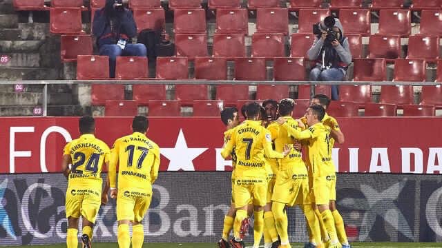 Rp1Cristian's tweet photo. ¡Que bonito es disfrutar trabajando! Buenísima victoria ante un gran rival
+3️⃣ Fuera de casa! ✅
¡Eso es, @MalagaCF ! 💙 https://t.co/FELxOGubiC