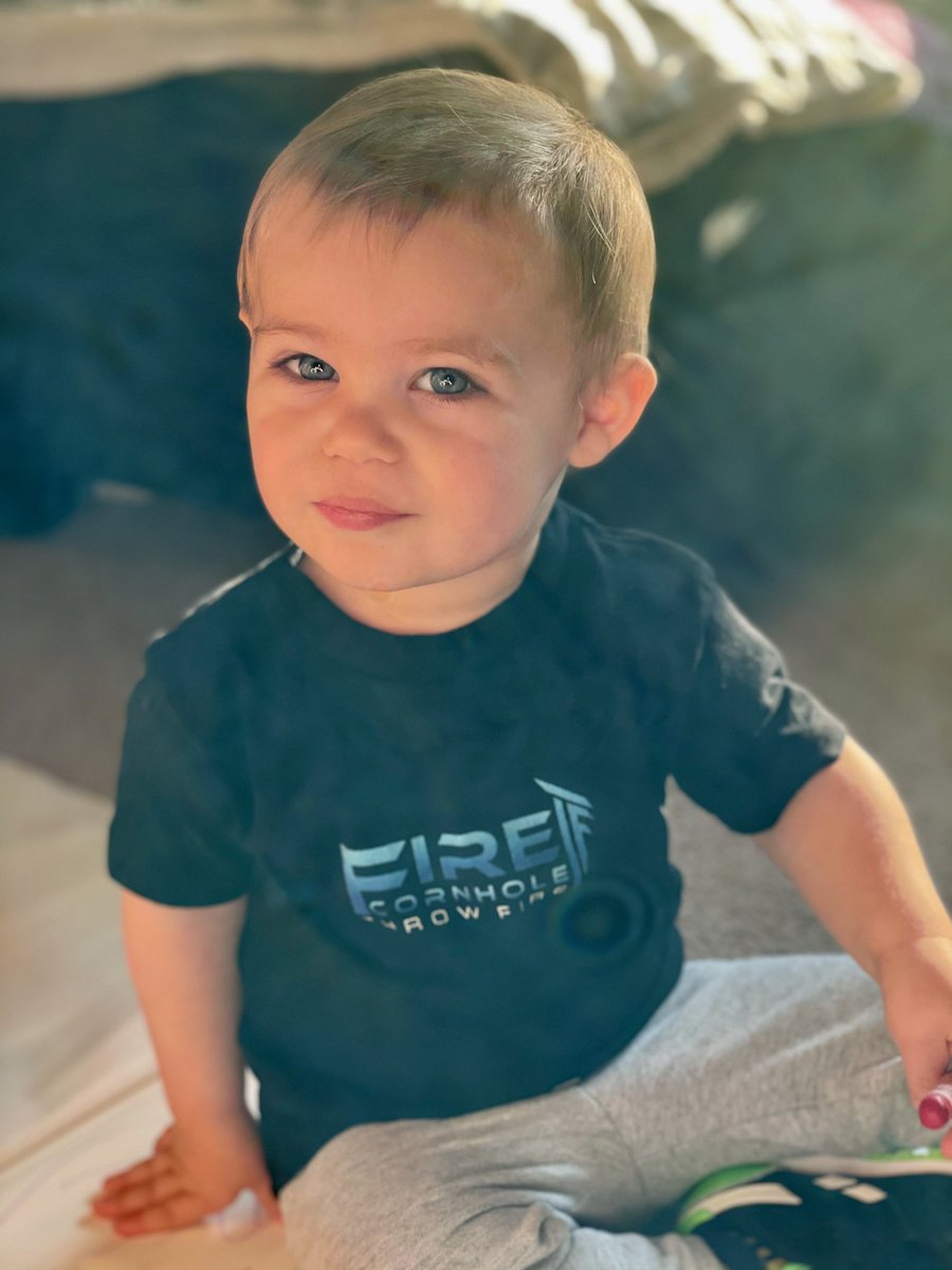 FireCornhole tweet media