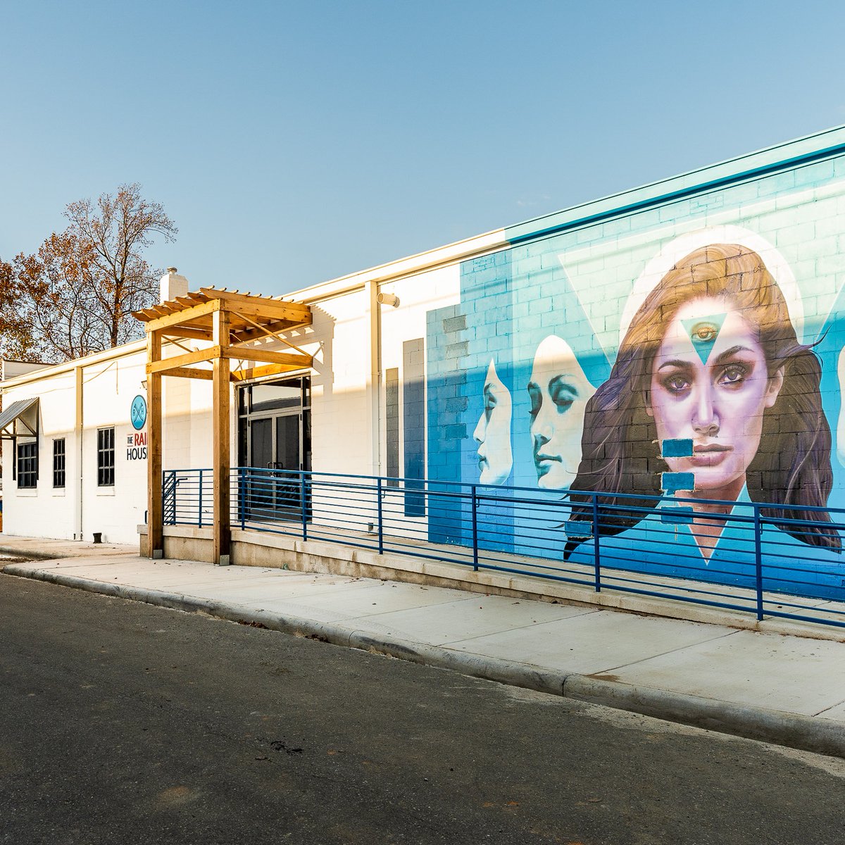 TheNicholsCo's tweet photo. The Rail House is an experimental development in Charlotte's North End district perfect for retail, office or industrial use. Situated close to Uptown, near the corner of N. Tryon and E. 27th St., The Rail House offers +/- 25,000 SF of available, flexible space for sale. https://t.co/GsDGvqPFXz