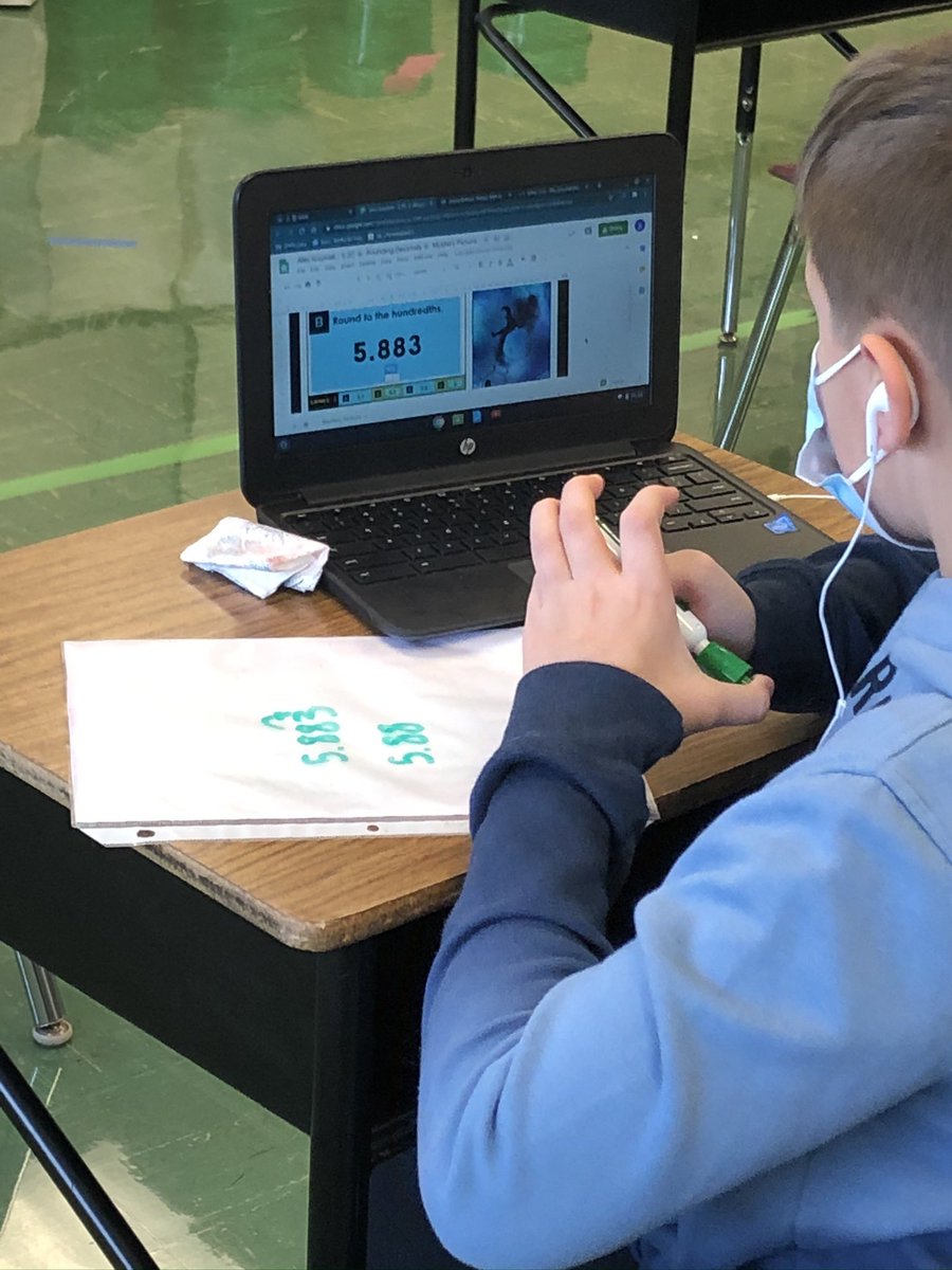 Exploring5thGr's tweet image. Rounding numbers in math is more fun with pixel art 💁🏻‍♀️ #exploring5thgr #D109pride