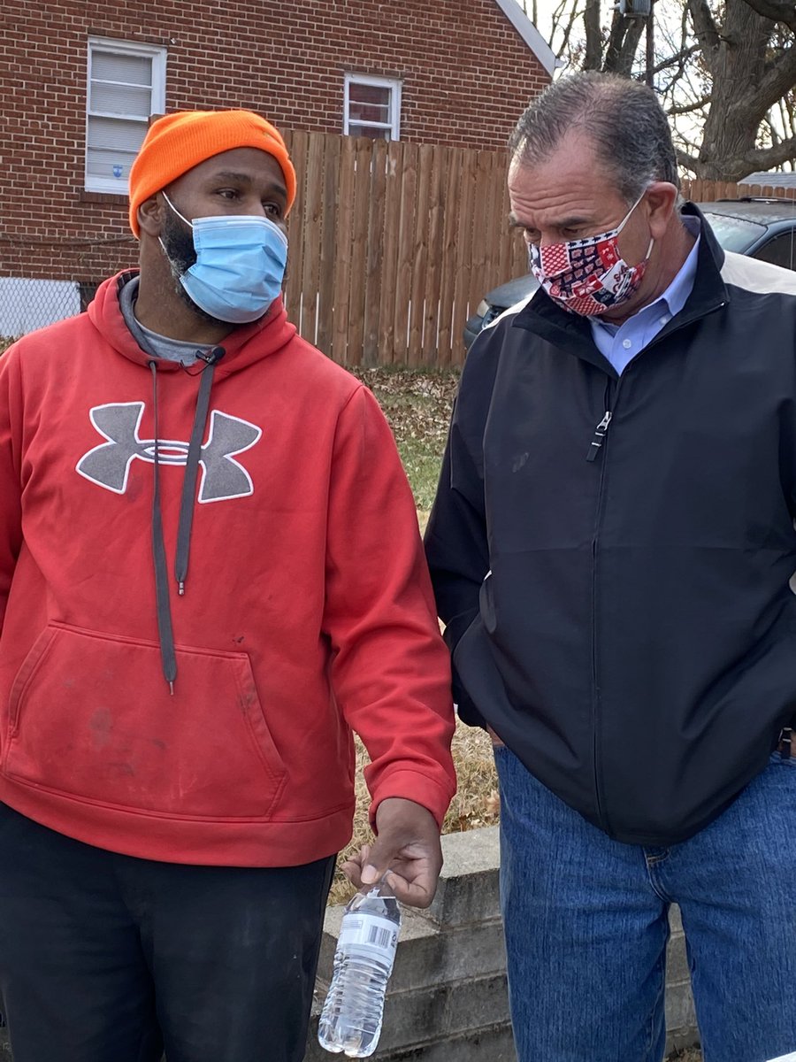 Governor Mike Kehoe (@govmikekehoe) on Twitter photo Founder Darren Seals and The Sankofa UNITY Center are providing much more than just food. They are saving and changing lives in St. Louis. I am grateful for the many volunteers including <a href="/KarlaMayMO4/">Sen. Karla May</a> and donors who helped provide over 320 Thanksgiving meals today. #MissouriProud Founder Darren Seals and The Sankofa UNITY Center are providing much more than just food. They are saving and changing lives in St. Louis. I am grateful for the many volunteers including <a href="/KarlaMayMO4/">Sen. Karla May</a> and donors who helped provide over 320 Thanksgiving meals today. #MissouriProud