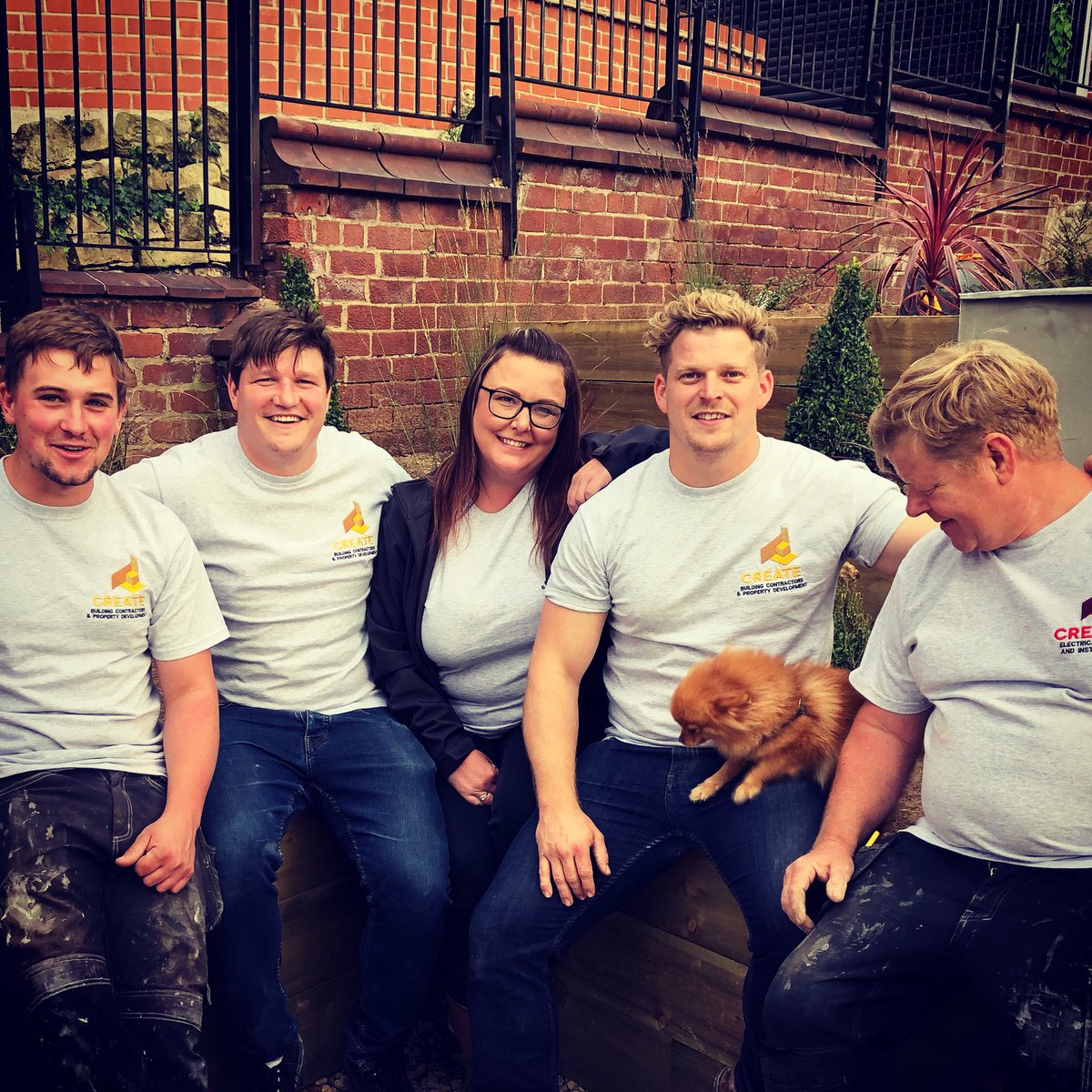 Create_info's tweet image. The management team - Guess who’s the boss here 🐕 

#leadership #construction #Accountability #Developing