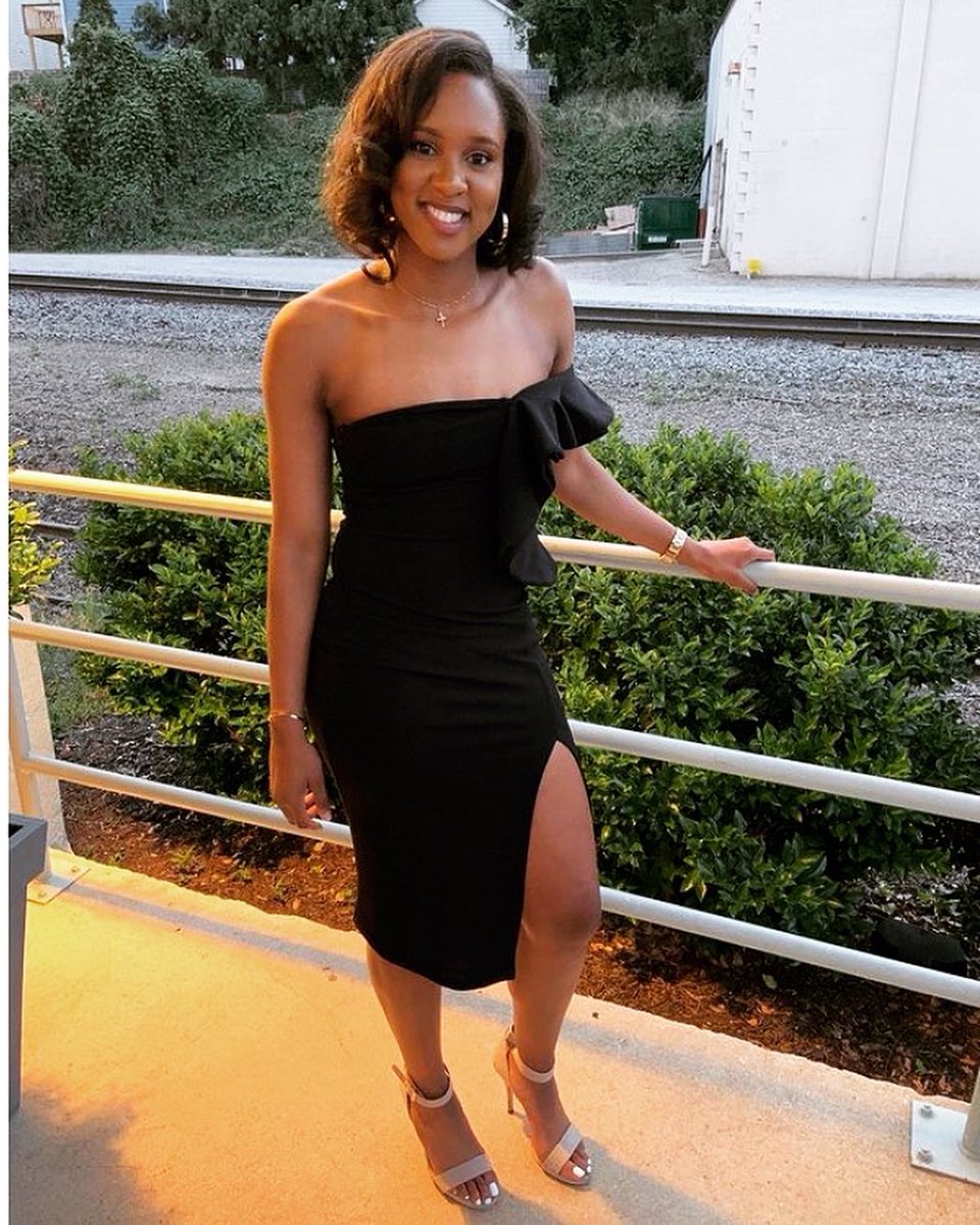 _glorystories's tweet photo. HUGE SHOUTOUT TO THE SEASON FOR-GIVE-N CONTEST WINNER MS. @nelly_perry ‼️ NOT ONLY ARE WE COMMENDING HERE EFFORT IN COMPETING AND WINNING THE CONTEST, BUT WE ARE ALSO COMMENDING HER GRACIOUS EFFORT IN CHOOSING TO DENY ACCEPTANCE OF HER EARNINGS &amp; DONATING THEM TO CHARITY‼️ https://t.co/RlSb4cjo7O
