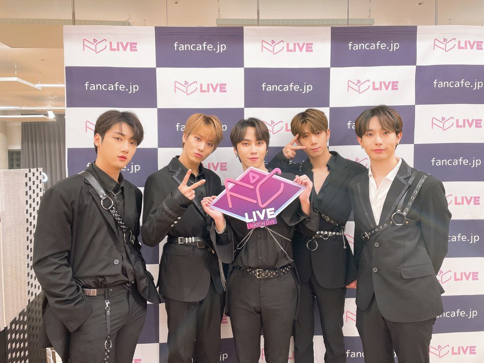 FCLIVE_official's tweet photo. \ チケット発売中❣️ /
#MYst 2020 Daily Live

⏰11月27日(金)21:00

🎪 #FCLIVE

❤️#オンラインライブ 後サイン会あり✏️

🎫サイト🔗
https://t.co/ldFkthiHdB

@MYst_member #마이스트 #マイストゥ #WOOJIN #WONCHEOL #KEONWOO #JUNTAE #MINHO https://t.co/JMPDMUGOeS