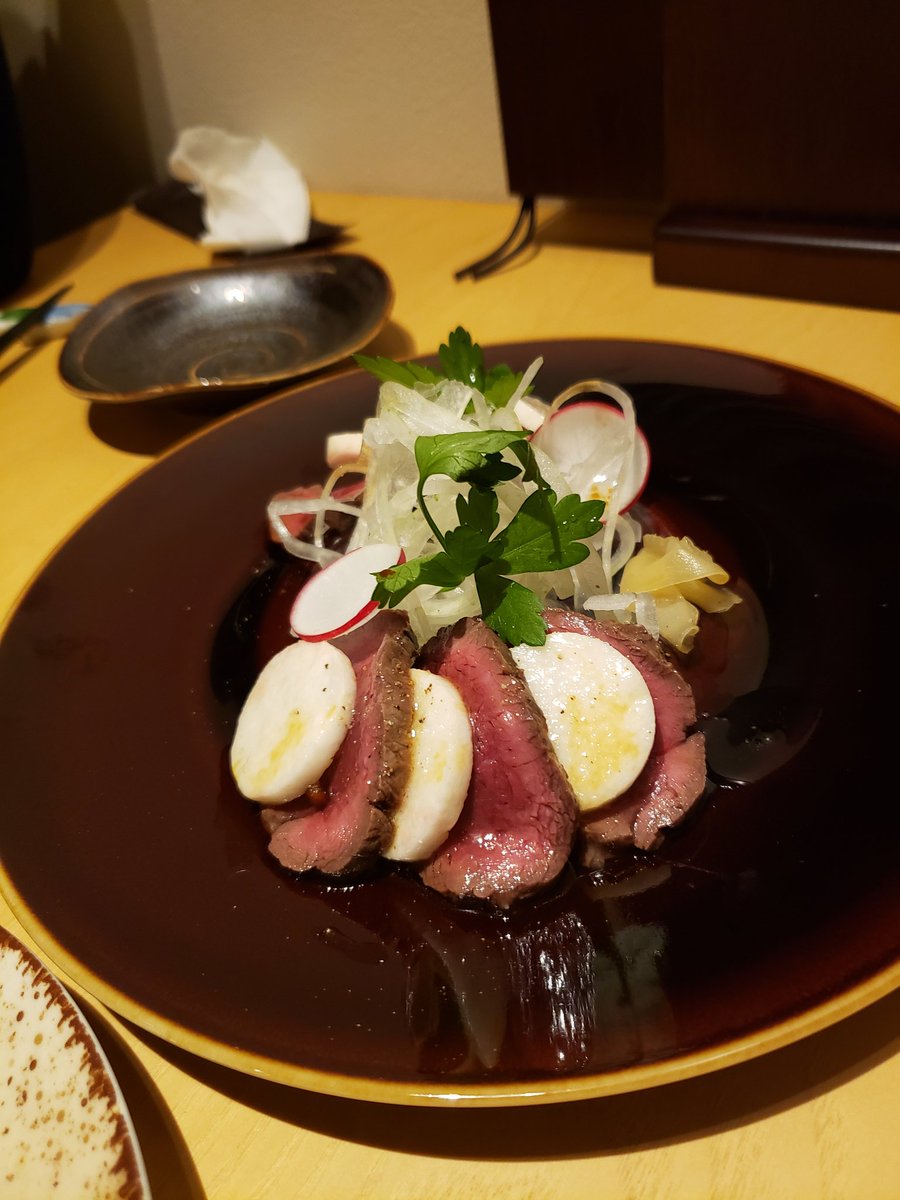 Emikamijo 昨日はちょっとしたお祝いで 経堂方面に歩いてたら新しいお店を発見し入店 落ち着いた雰囲気で和とフレンチを合わせたお料理は 目にも舌にも美味しかった お店の方々とお話ししたり お気遣いでデザートを頂いたり素敵な時間だった 塩窯焼き