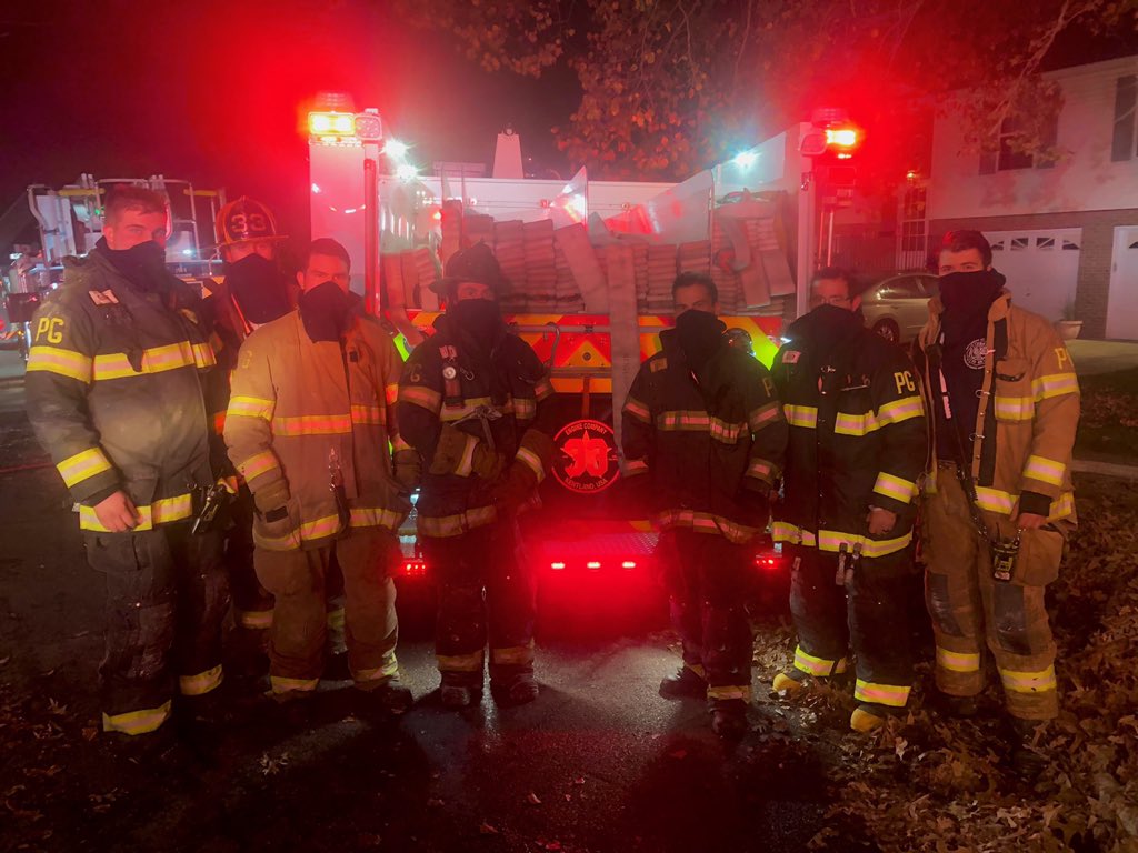 Kentland33's tweet photo. #Engine332 first due engine and #RescueEngine33 as the search company responded to the 6400 block of Forest Rd, Box 38-11 for the house fire. Crews operated for an hour and a half before returning to the fire house. https://t.co/ieTeTJ9elX