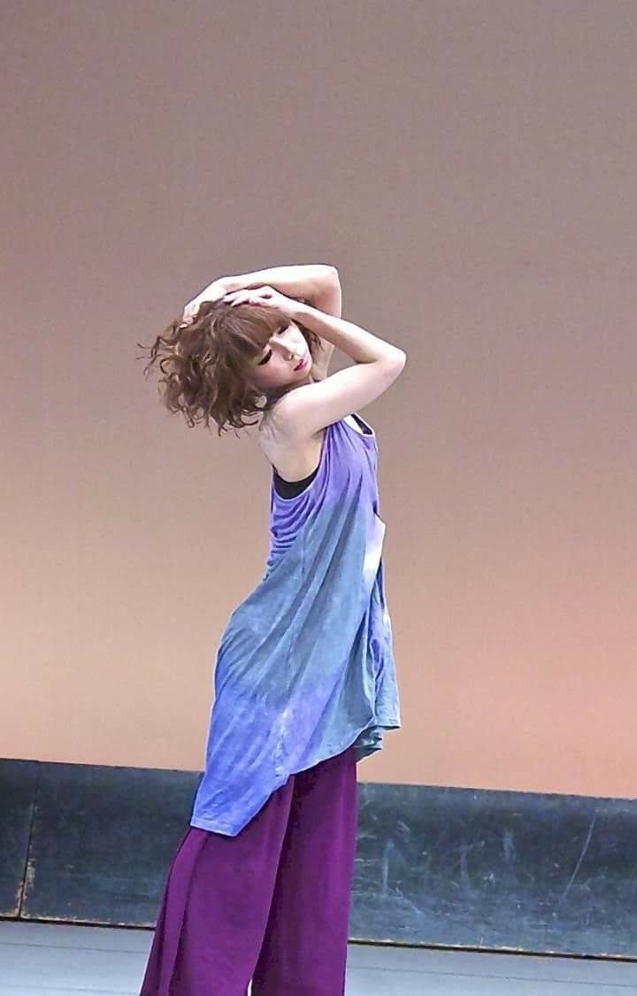 大人バレエ モダンバレエ ポールダンス Y De One ワイデワン 高田彩佳先生のモダンバレエレッスンは 月曜19 30 入門 基礎 金曜11 00 入門 高田彩佳 モダンバレエ ダンサー バレエダンサー バレエ モダンダンス コンテンポラリーダンス