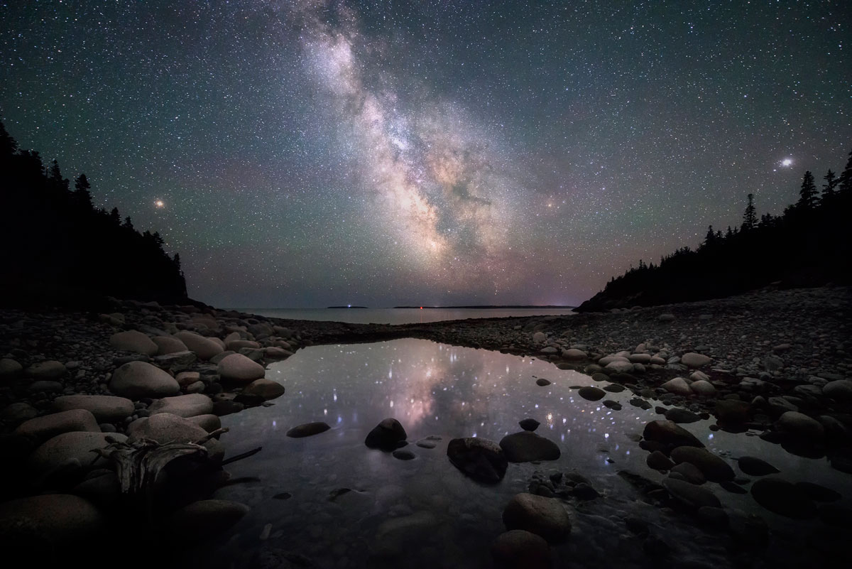 Photograph the pristine, star-filled night skies of #AcadiaNationalPark with landscape astrophotographer Mike Taylor during his Nighttime Photography Workshop on June 6–8, 2021. Learn more. ➡️ shop.downeast.com/product/nightt…

📷 Hunter's Beach, photographed by <a href="/mtaylor_photo/">Mike Taylor Photography</a>
