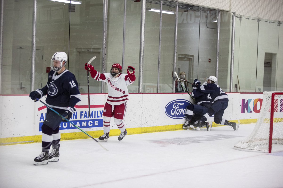 BadgerMHockey's tweet photo. Hat trick tonight for @colecaufield 

That makes him the first Badger since Robbie Earl (2003-06) to have two hat tricks in a UW career https://t.co/XwnZlPgJ4u