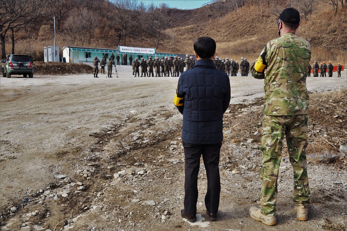 UN_Command's tweet photo. Yesterday, operations at #ArrowheadHill concluded for the season. UNC🇺🇳 personnel were on-hand for the closing ceremony, and we're proud of all our ROK teammates have accomplished this year in the #Demining &amp; #RemainsRecovery mission. Cheers to a job well done--gosaenghaesseoyo! https://t.co/vkeDuuxM7y