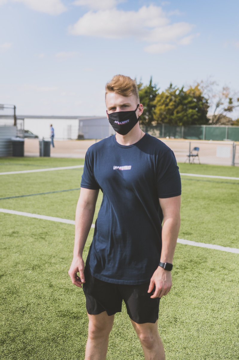 Apackfit's tweet photo. Did you know there’s a 💰$150💰 giveaway on our Instagram? 👀 https://t.co/4SIjIrxxIB