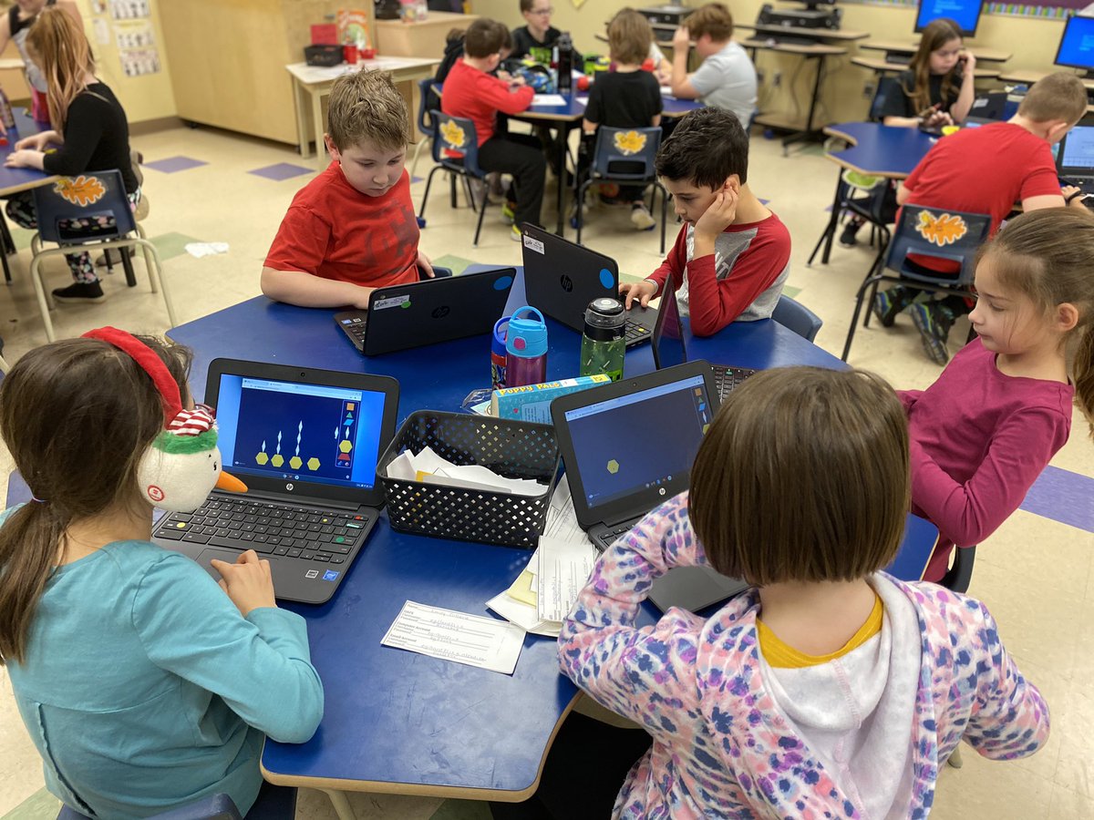 MrsHodderEDU's tweet image. Learning about Patterns! #increasingpatterns #decreasingpatterns @HTE_K4 @RMitchell_HTE