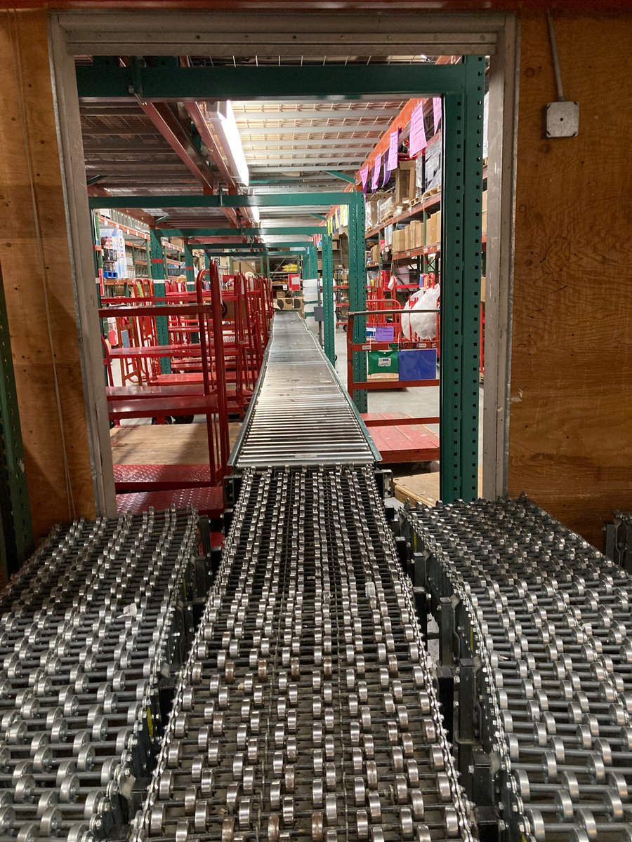 RachelSietstra's tweet photo. Did someone say double trailer at 803? Who would have known! GM and Food team brought out the #joyful characters for our teams today as we took the first double to 803 ever! #holidaydomination #wearetarget https://t.co/GI6LOWVmim