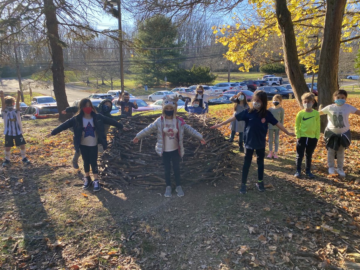 Art and nature- the perfect combination! 2L loved making this awesome stick house with ⁦<a href="/artguy80/">Mannion, Mark</a>⁩ ! ⁦@NHS_LES⁩ 🦁 #NHSSD