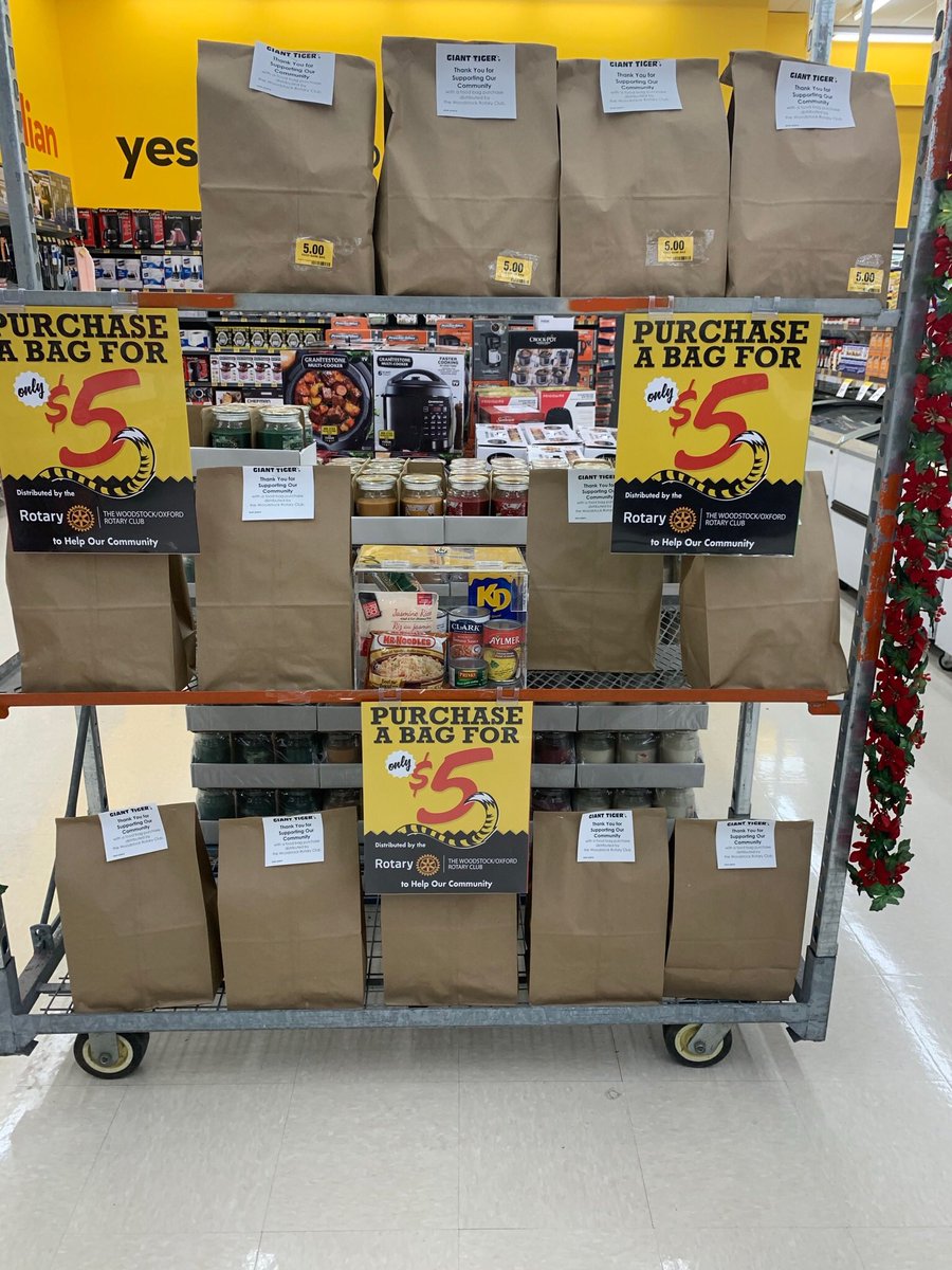 mgrstore190's tweet photo. Bags are going fast, we have a need in the community for non perishable food items for many organizations. W/O Rotary Club is distributing to many of these needy groups! So happy to help our community. https://t.co/JxjqYhhmkY