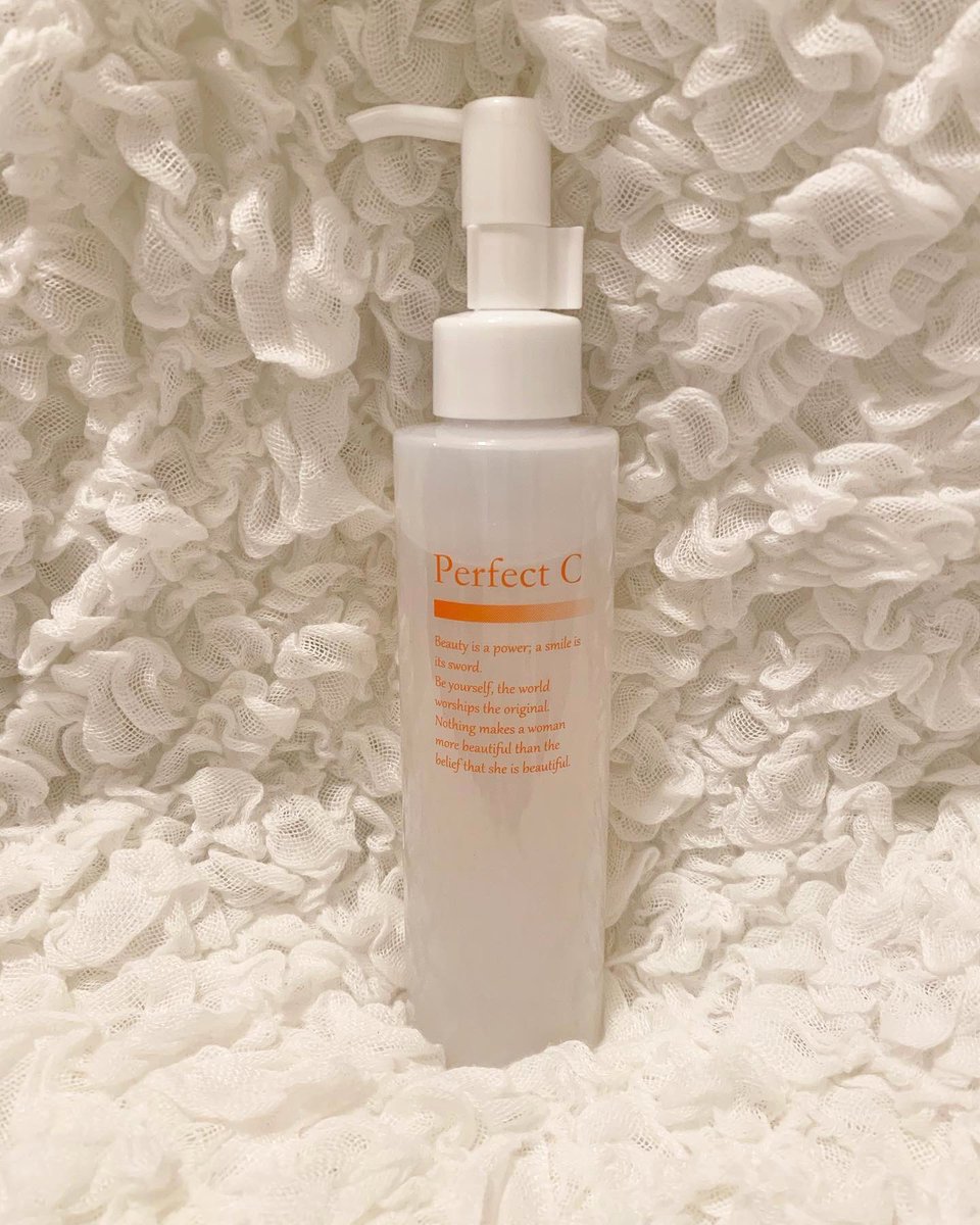 Nature パーフェクトcクレンジング 洗顔ジェルをお試しさせて頂きました クレンジングジェルを泡立てると洗顔 フォームになる 珍しいアイテム 9種のビタミンと7種のコラーゲン配合でニキビなどのお悩み肌に働きかけてくれます 洗い上がりはつっぱらず