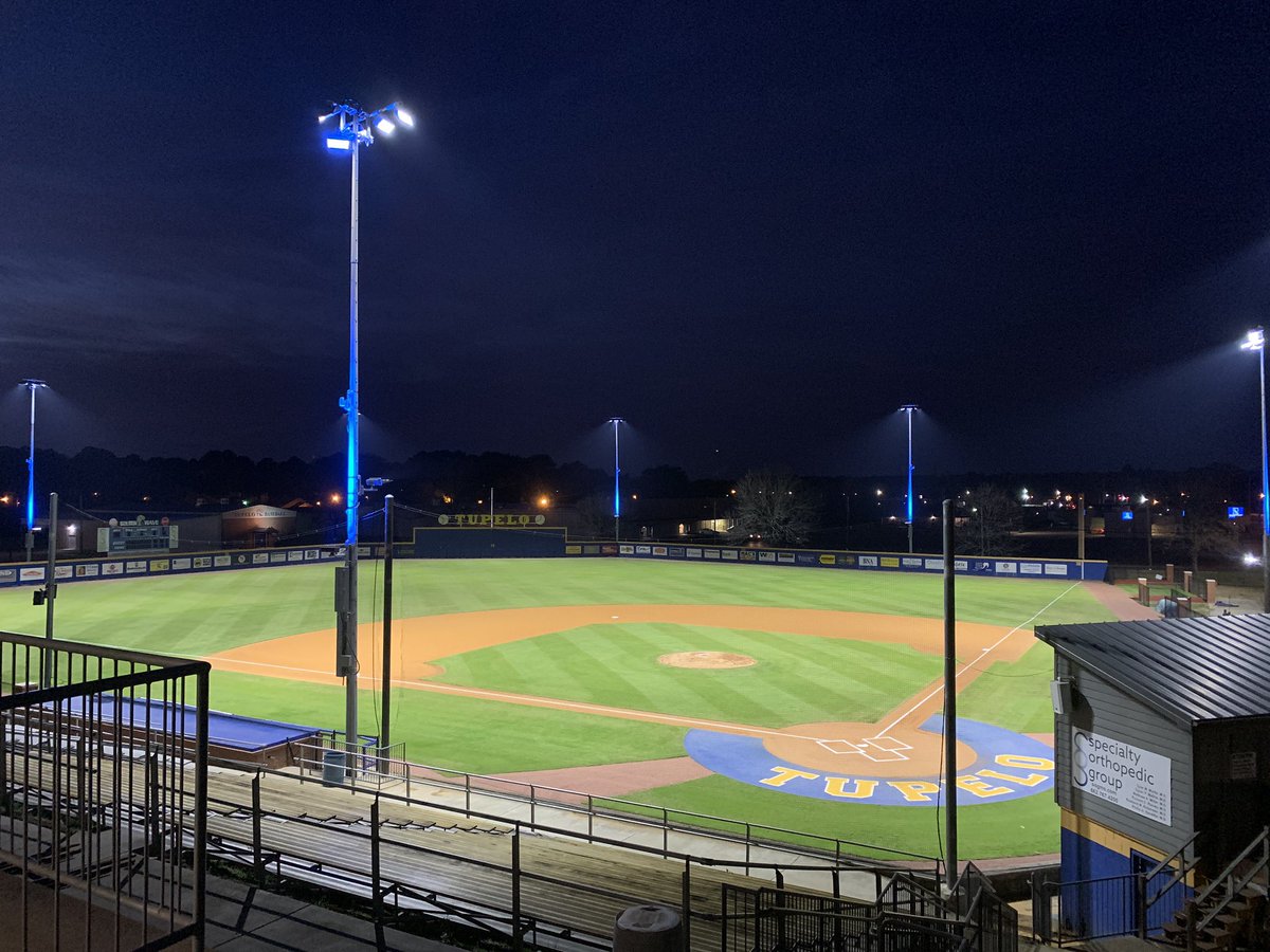 GLogan_Musco's tweet photo. Photo shoot with @TupeloHigh @gwavebaseball20, a facility installed earlier this year. Official photos will be coming but here’s what I grabbed with my phone. Amazing facility! @MuscoLighting @BrandonG_Musco #RGBU #Showlight https://t.co/OPtqKdg3XA