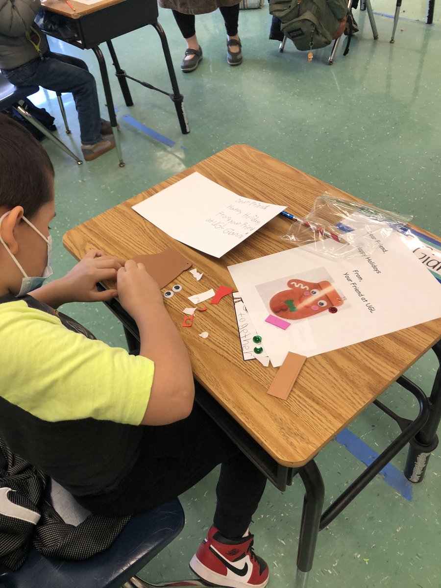 m1sspappas's tweet photo. A huge thank you to our very own Mrs. Archer! Today, we helped create holiday cards for residents of elder care facilities in WM. We are so grateful for your creativity & so proud to be a part of this kindness project! ππ» #UGLStrong @LibraryLadyUGL @Principal_UGL @UGLkindkids https://t.co/VOmBnkXsKA