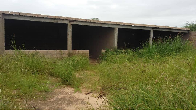 AydaFoundation's tweet photo. The Henhouse Project by AYDA is an initiative to help raise funds for youth development and education in Senegal. Learn more about how AYDA utilizes a henhouse to support its programs at https://t.co/4W4rHypKm3 #LearningNeverStops #AYDA #Senegal #SupportUs #GivingTuesday https://t.co/Z0Sgdkag9k