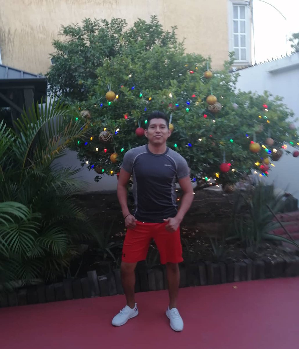 masajescuidart's tweet photo. Ya huele a navidad ☃️🎄🦌
.
.
#Navidad2020 #Monterrey #NL #CuidArte #RetoGetFit #photography #MasajesRelajantes #AHORA https://t.co/PU3ZhUhJ60