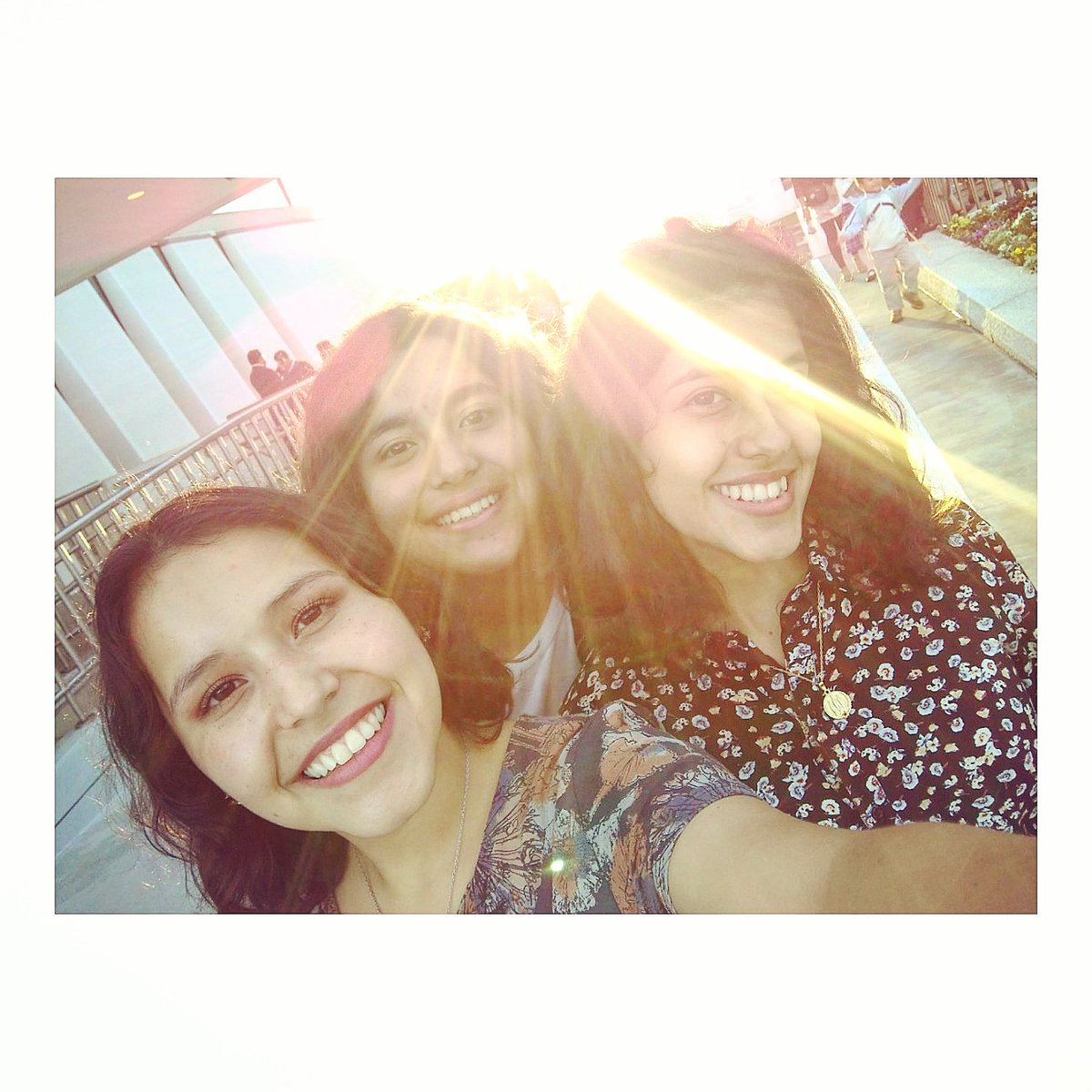 naaromoo's tweet photo. Agradecida con Dios y con mi mamá por regalarme a mis mejores amigas, mis hermanas porque se que siempre están para mí incondicionalmente, para reír, llorar, divertirnos, aprender y seguir progresando, yo doy la vida por ustedes sin pensarlo, las amo.♥️
#DaGracias #GiveThanks https://t.co/t2BfsZ5ZbV
