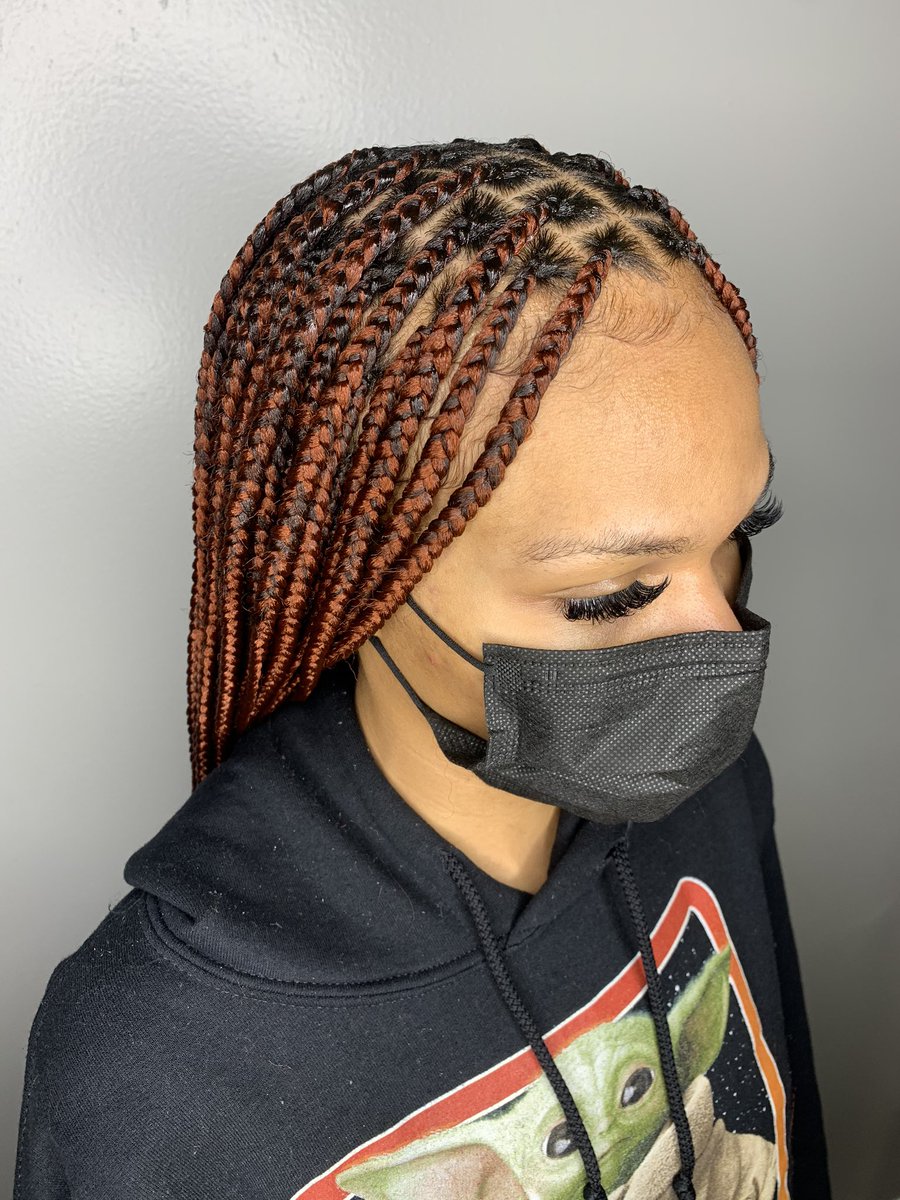 itsmrsdoitall's tweet photo. Style: Knotless
Size: Small w/ smaller boxes
Length: Butt
Color: 350
#ItsMrsDoItAll #NiceAndNeit #ChicagoBraider #BraidsChicago https://t.co/YKM9ApklGh
