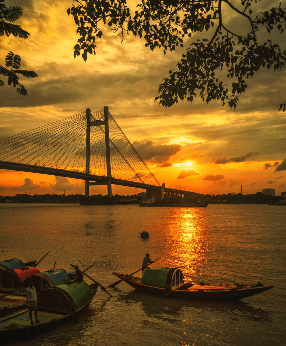 photographyvlog's tweet photo. Sunset at the Ganges
My Instagram Ac.: thephotographyvlogger https://t.co/RDe0HZNAT0
