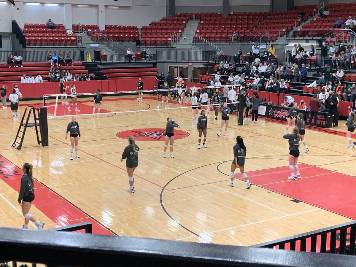 Our <a href="/AHSLadyColtVB/">AHS Lady Colt VB</a> is warming up for Area Playoffs! #KickEm #COLTSFamily <a href="/ArlingtonHigh/">Arlington High</a>