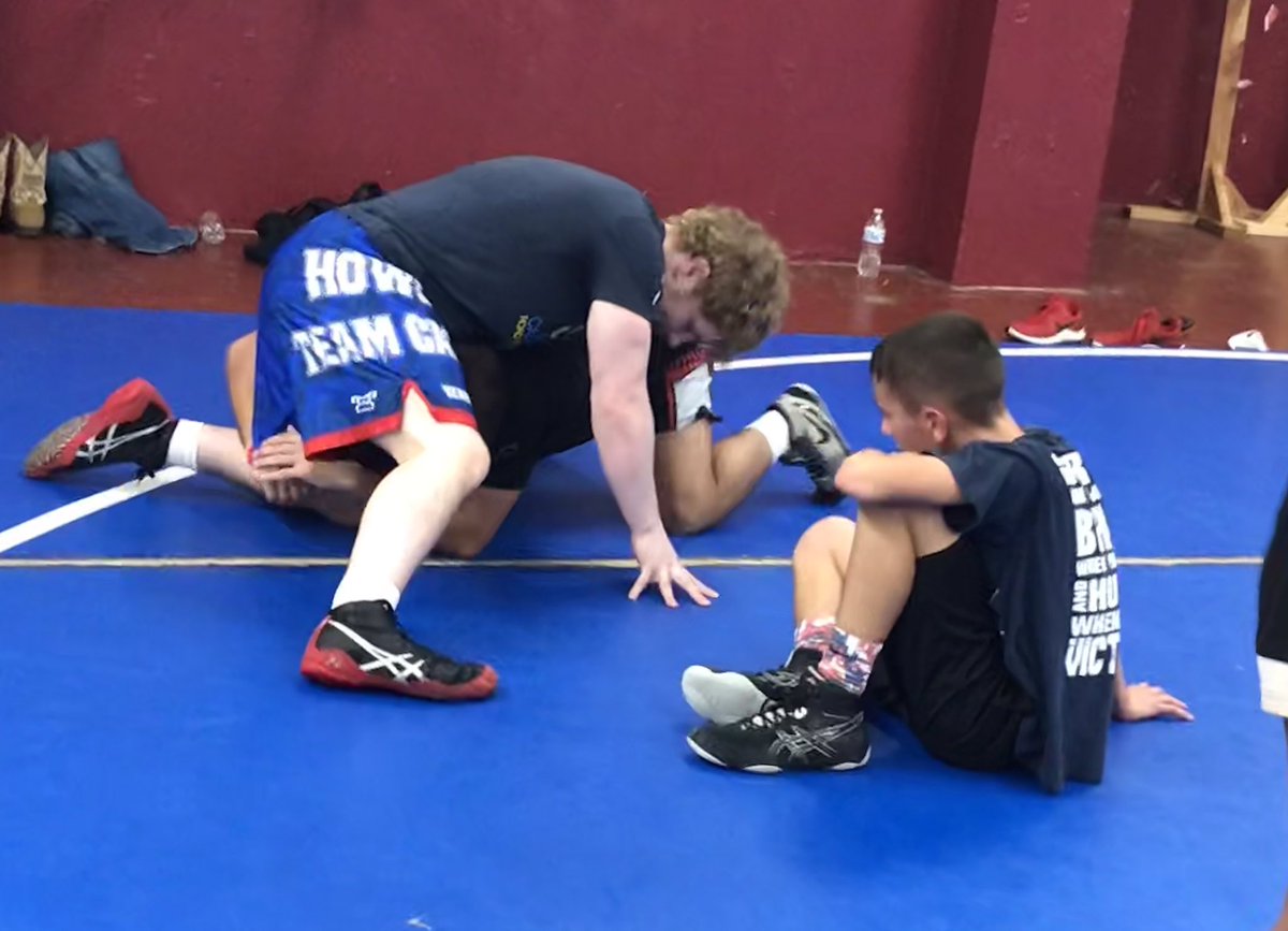 DavidNutter16's tweet photo. It’s that Topper Nation!!! This is what it’s all about. Past Toppers helping future Toppers. State Champions, Chase Deal and Luke Story, make a surprise holiday visit while home from college to give some pointers to our Patriot wrestlers. @SHHS_JCS @KeithTurner44 @jcityTNschools https://t.co/TMjDqpnh4F