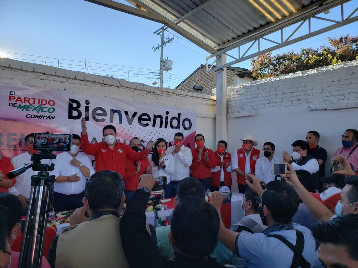 Odilon_RS's tweet photo. El día de hoy en Comitan sostuvimos varias reuniones de trabajo con nuestro presidente @rubenzuarth, @rouse_isabel en donde dejamos claro nuestro apoyo al @PRI_Nacional cómo sector. La @CNC_Chiapas siempre cerca de la gente.
#somosCNC #JuntosPodemos @CNC_CEN https://t.co/9WcHQjNvmm