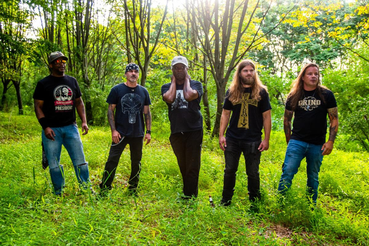 GhostCultMag's tweet photo. VIDEO: Disciples of Verity (@OfGrooves) Share Music Video for "I AM I” ft. #JoeGareri (@RevDaddyLove of @LivingColour, @Corforbid, @ingrooves, @AdrenalinePR) https://t.co/6uxKmzLc8q  #disciplesofverity #pragmaticsanction https://t.co/Q5XbyMBdMG