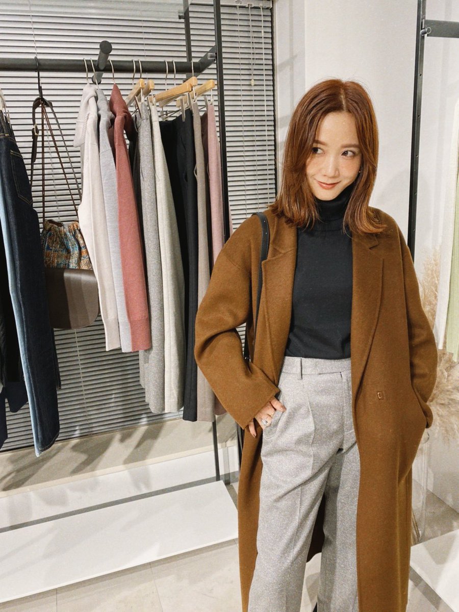 田中里奈 Meneu発売中 お気に入りアウター 重いアウターは肩凝るから軽くてゆったりしてるのが良い 厚手のニットも着れるしねっ T Co z374ytot T Co Hsci6x8ksf Twitter