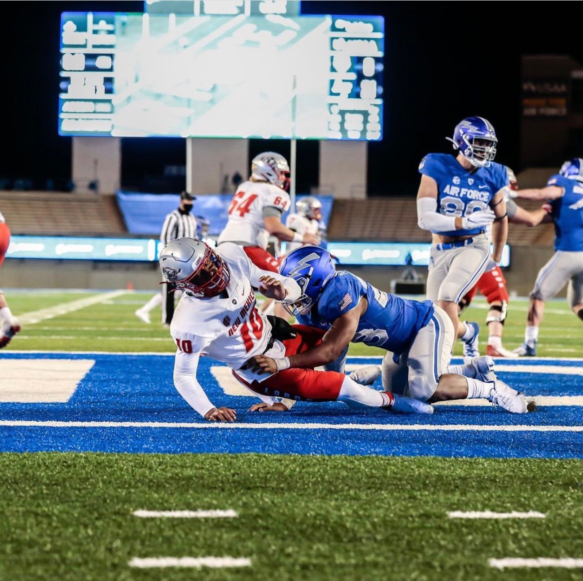 ELCAFootball's tweet photo. ELCA Class of 2019 Johnathan Youngblood is tearing it up at Air Force!!!!  @imm_johnathan 
WE ARE PROUD OF YOU!!!! https://t.co/Gn4EZC9PbB