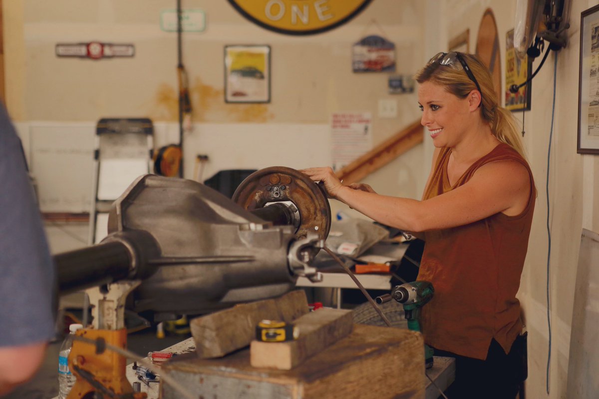 CristyLee09's tweet image. Tonight’s NEW @GarageSquadTV - 9/8CT on @MotorTrendTV #beepbeep #MOPAR 🛠