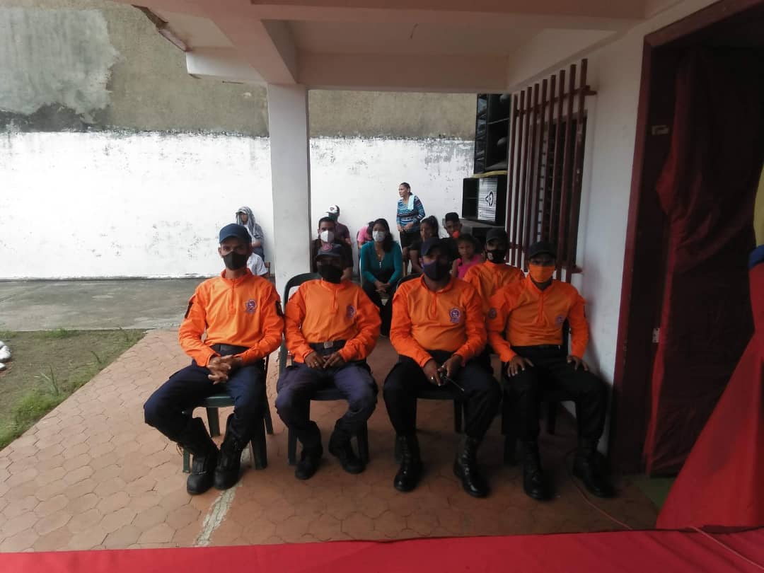 monagaspcad's tweet photo. #21Nov2020 Desde la dirección de @monagaspcad se realizó acto en conmemoración al aniversario N°XIXA de protección civil en los municipios Zamora, Cedeño y libertado de igual manera se realizó acto de ascensos de los funcionarios y entrega de reconocimientos. https://t.co/5H45ljCv7f