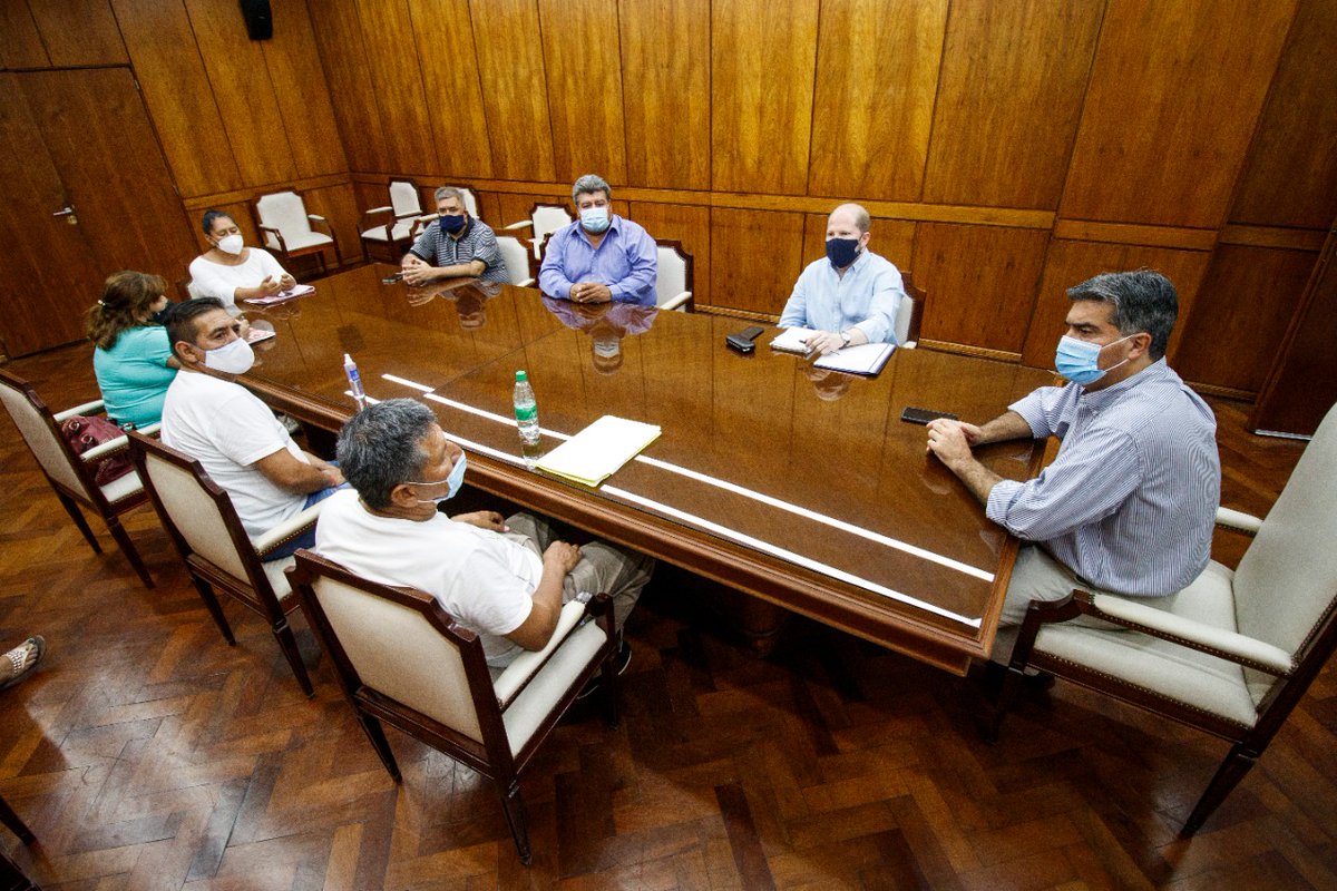 jmcapitanich's tweet photo. Junto al presidente del #IDACH, Orlando Charole, analizamos el impacto que tuvo la pandemia en la zonas donde habitan nuestras comunidades originarias y avanzamos en la presentación ante el @PLegisChaco del proyecto de actualización de la Ley del Aborigen Chaqueño. https://t.co/TWeFuG7uwh
