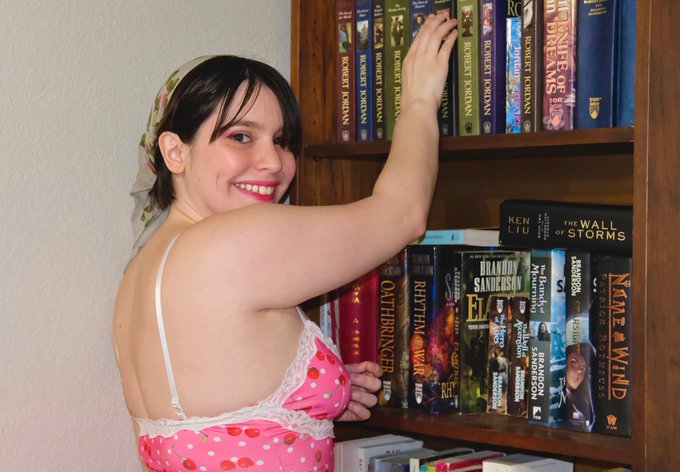 POV: I&rsquo;m your wife and we spend time together in our home library https://t.co/crCCdC5XJb