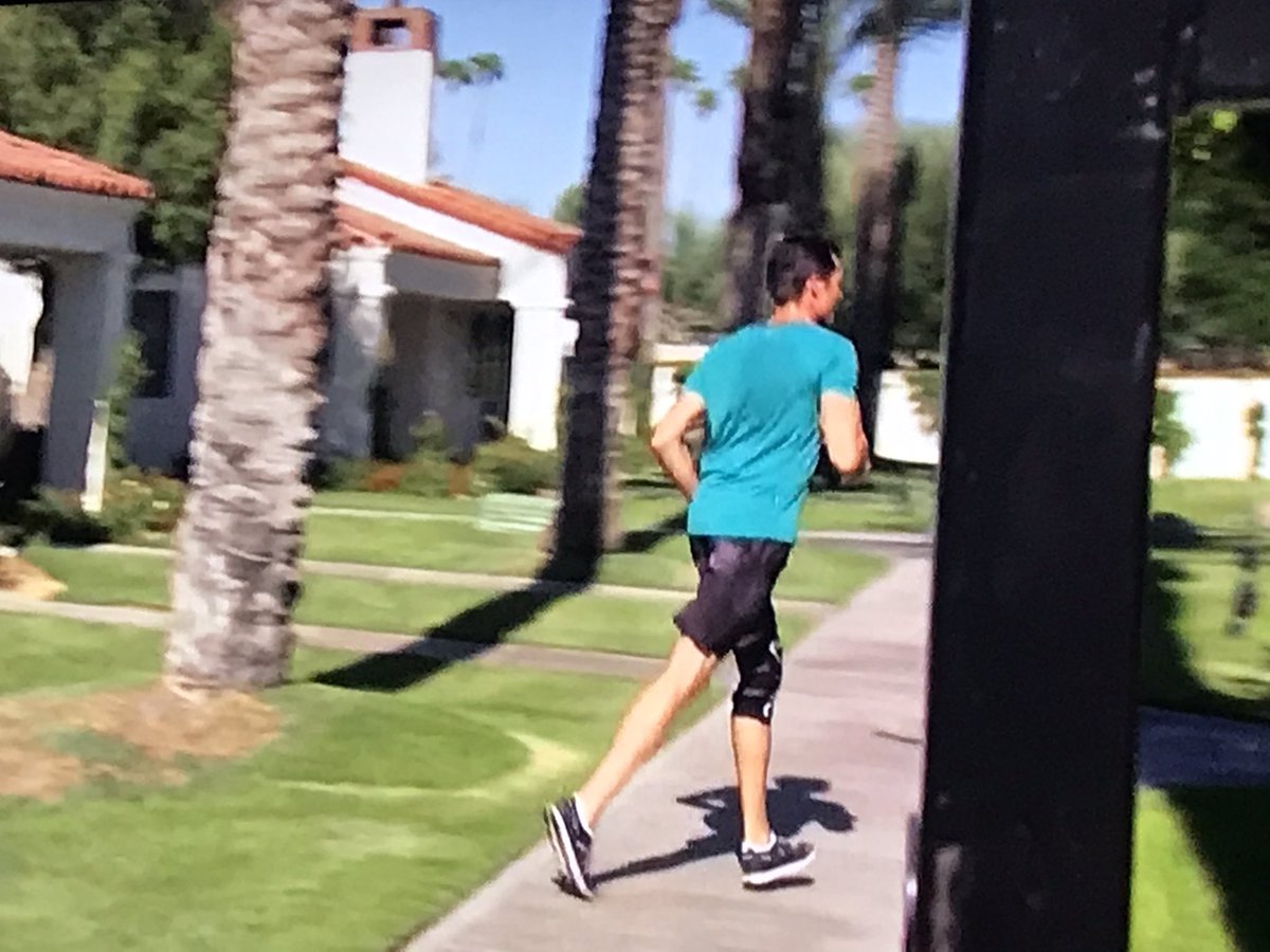 thekatiedrennen's tweet photo. Is there anything more Bennett than wearing a full knee brace for Truth or Dare? #TheBachelorette https://t.co/ga57sCqIKk