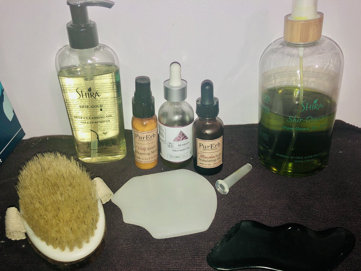 ZenBodySkin's tweet image. Getting ready for massage and Gua sha holistic self care package. #lasvegasspa #guasha #guashatools #lasvegasguasha #lasvegasesthetician #lasvegasmassage