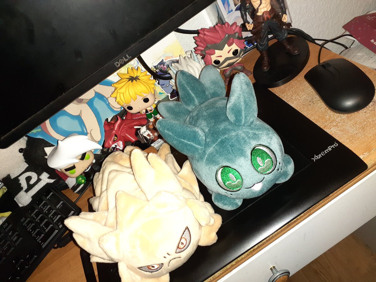 Legacy_Storm's tweet photo. @Riifuneko 
The children have arrived safely and soundly of sorts.  Sadly the box was majorly damaged, but at least they were okay inside.  >///<
Thank again for opening up for international, hopefully everyone who's wanting one gets theirs soon.  <3 https://t.co/s7H4YQNvaN