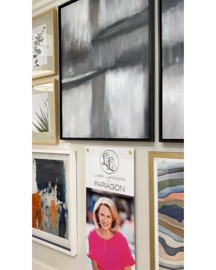 Paragonwalldeco's tweet photo. Have you seen all that’s new with the @libbylangdon collection for Paragon? Bold color, peaceful nature scenes, striking abstracts and more! Tap the link in our bio to shop!
.
.
.
.
.
.
.
.
.
.
.
.
.
.
.
.
.
.
.
.
#libbylangdon #hpmkt #paragonwalldecor #… https://t.co/eS71yXdcnD https://t.co/tuNuFqlnhc