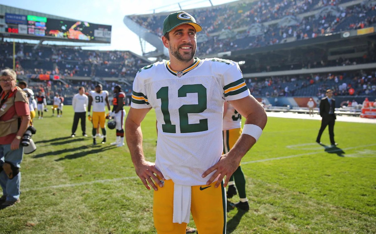 [10/21] Aaron RodgersHeading into 2016 Rodgers decided to eat vegan. Before 2016 Rodgers ranked 1st in the NFL in Adjusted Comp%, then from 2016-18 he ranked 16th. Rodgers got away from eating vegan and began eating organic, he has been Top 7 in Adjusted Comp% since.