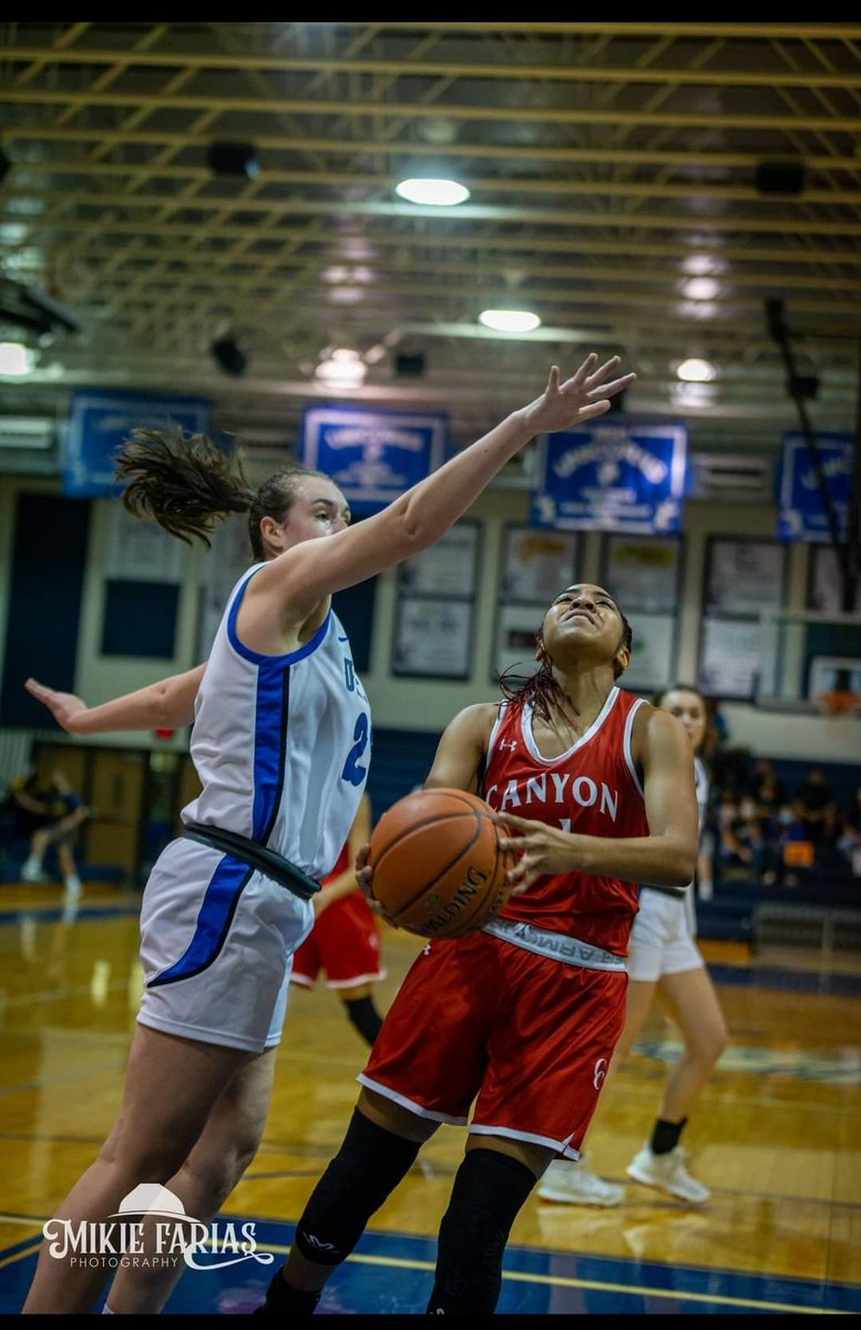 HaltemanShanna's tweet photo. @J297160 Great night on the court for #23

Photo credit talented: 
mikie farias

#23NBHSvarsityBBUnicorns
#UTDcommittedComets https://t.co/8LVENIzLVm