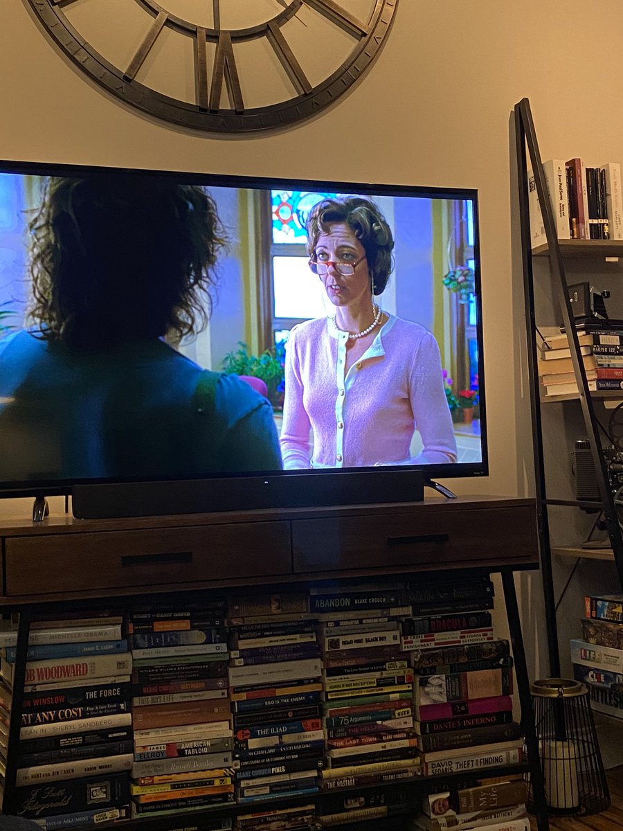 MerB37's tweet image. Completely forgot that @AllisonBJanney was in 10 Things I Hate About You, she truly is a national treasure #reginaldsquiveringmember