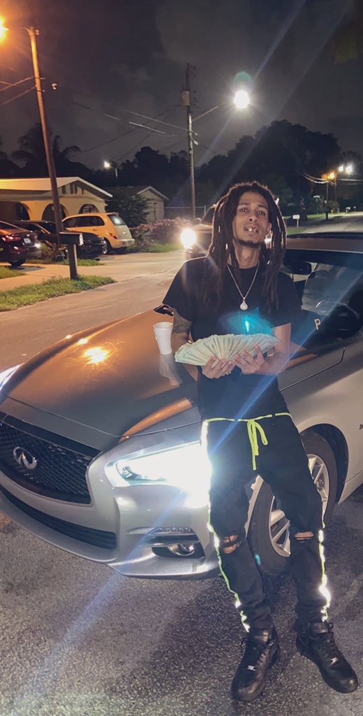 YB⛽ tweet media