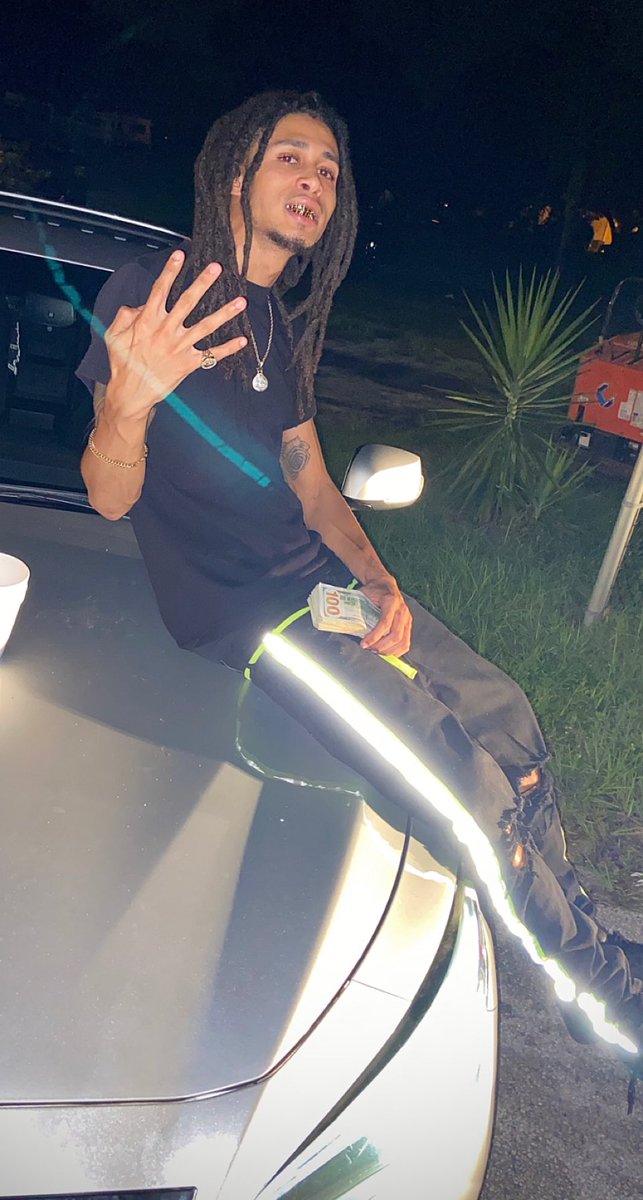 YB⛽ tweet media